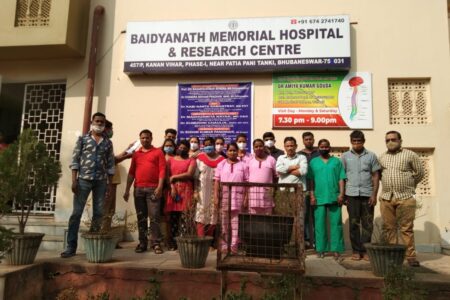 ହକ ପାଇଁ ଧାରଣାରେ ବସିଲେ କର୍ମଚାରୀ